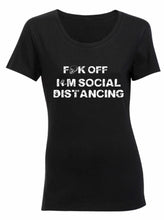 T-SHIRT: Covid 19- F*k off, I'm social distancing