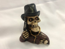 Skull Figurine 1