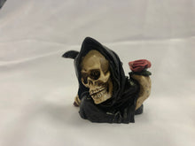 Skull Figurine 8