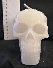 CANDLE: Skull White